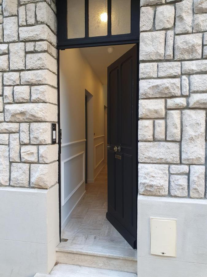 Appartement Premium Dans Une Belle Demeure - Hyper Centre-Ville De رانس المظهر الخارجي الصورة