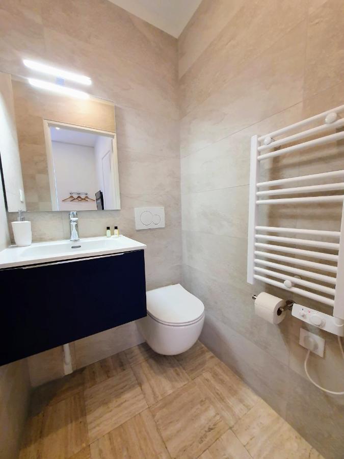 Appartement Premium Dans Une Belle Demeure - Hyper Centre-Ville De رانس المظهر الخارجي الصورة