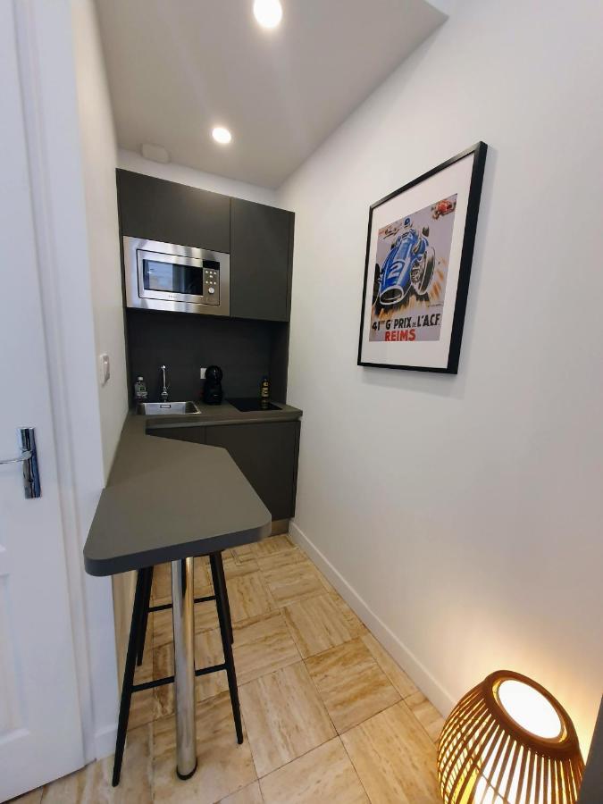 Appartement Premium Dans Une Belle Demeure - Hyper Centre-Ville De رانس المظهر الخارجي الصورة